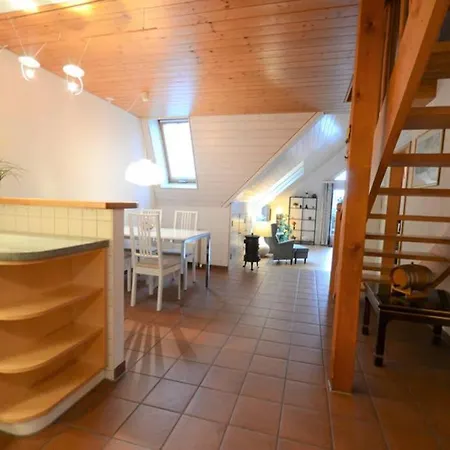 Modern Penthouse Apartment, Close To Everything Daire